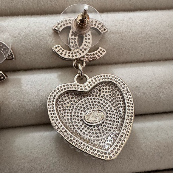 Chanel Gold CC Heart Drop Earrings - Picture 6 of 7